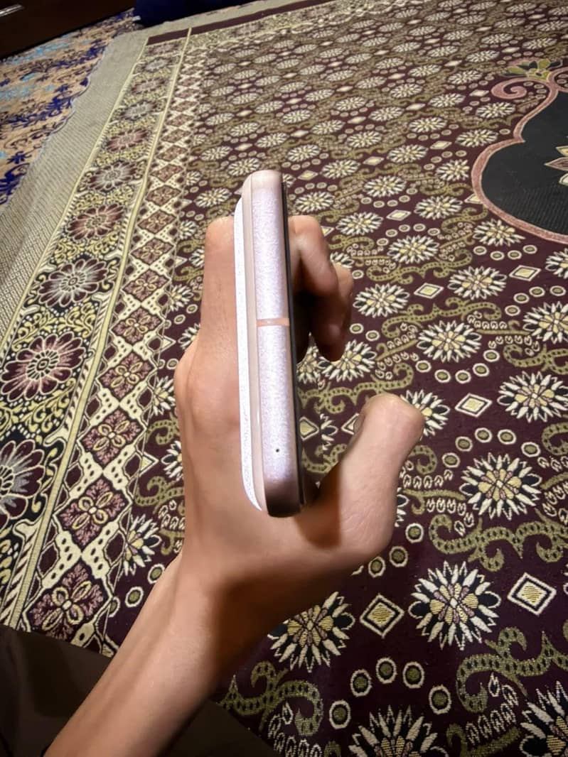 Google Pixel 8 2