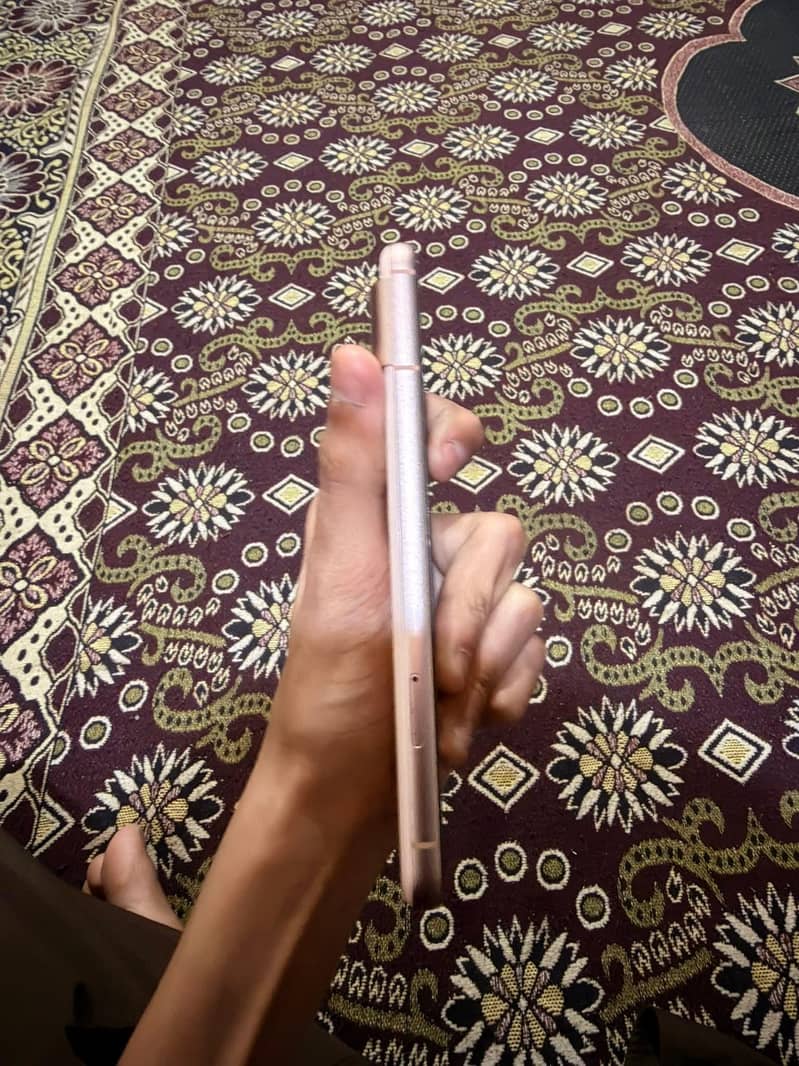 Google Pixel 8 3
