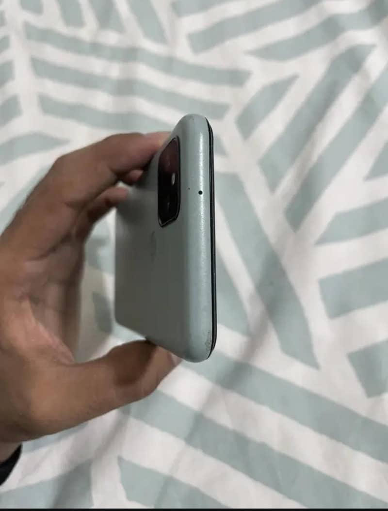 Google Pixel 5 8gb 128gb dual Sim Approved 1