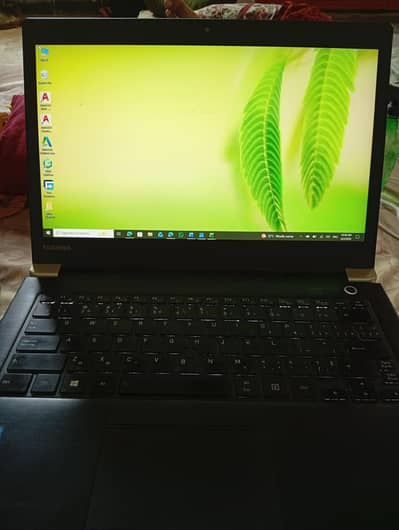 Toshiba porridge x30 | core i7 7th gen | 16GB ram | 256GB SSD | touch