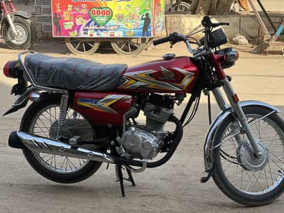 Honda 125 (2025) just 2k km driven
