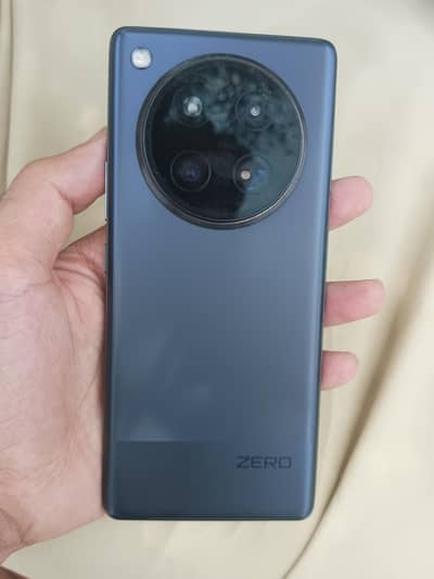 Infinix Zero 40