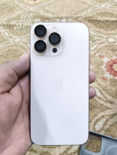 Apple iPhone 16 Pro Max