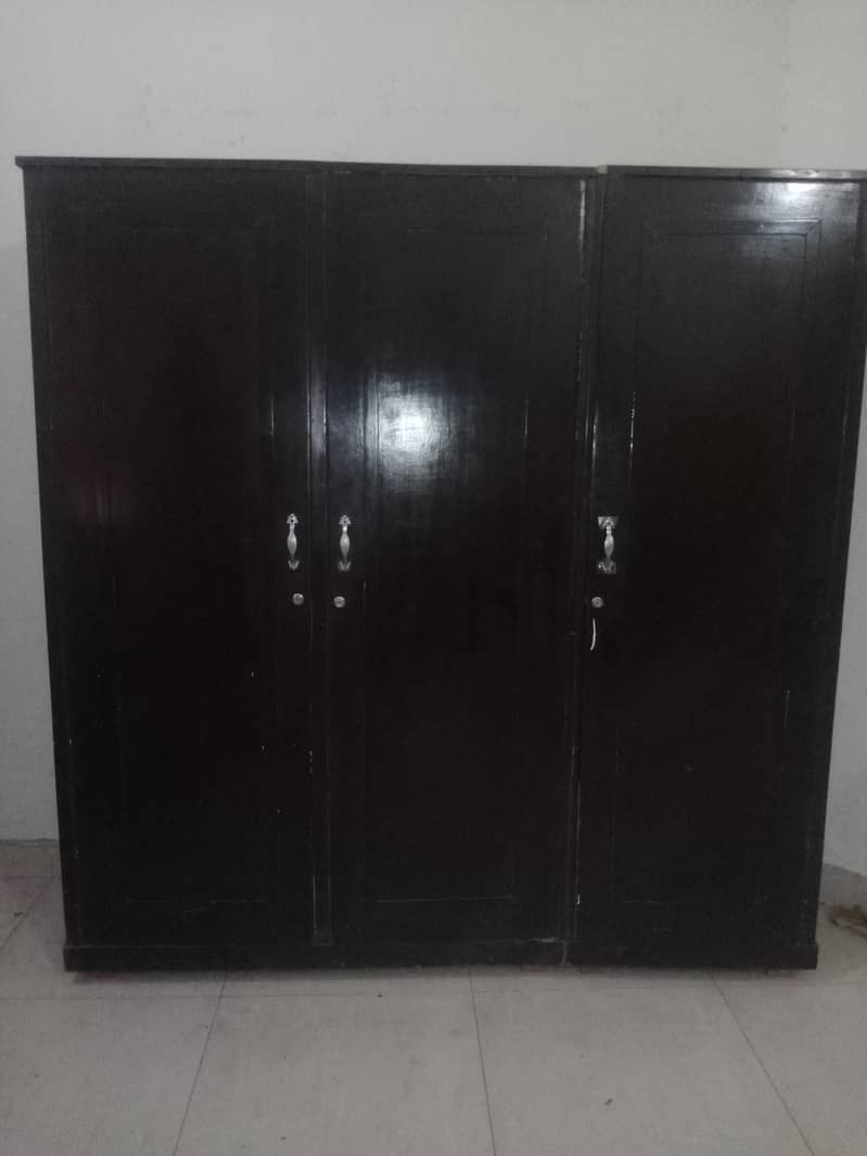 wardrobe 1