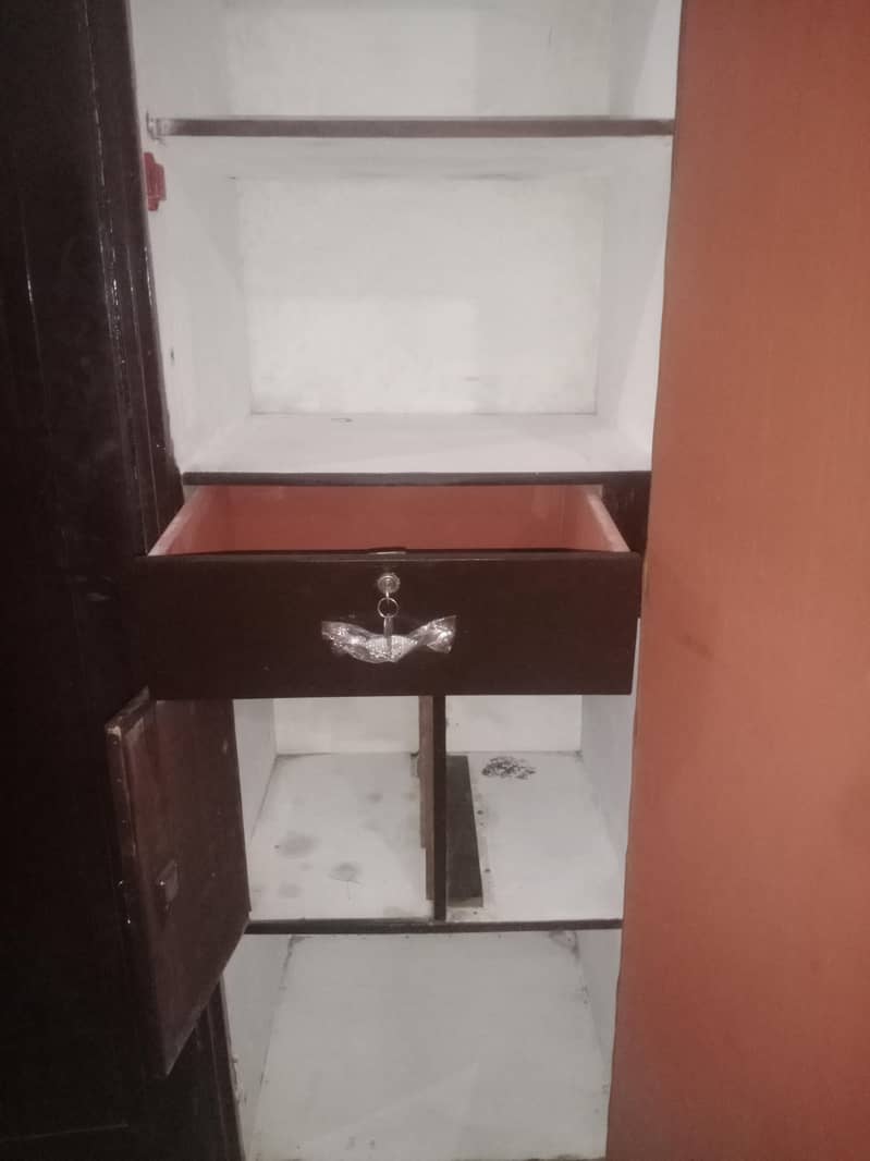 wardrobe 3