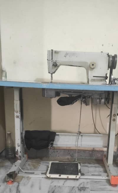 industrial sewing machine