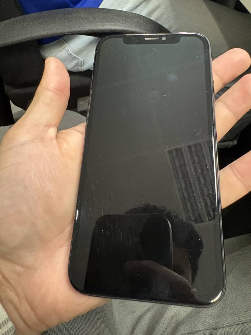 Apple iPhone X 3
