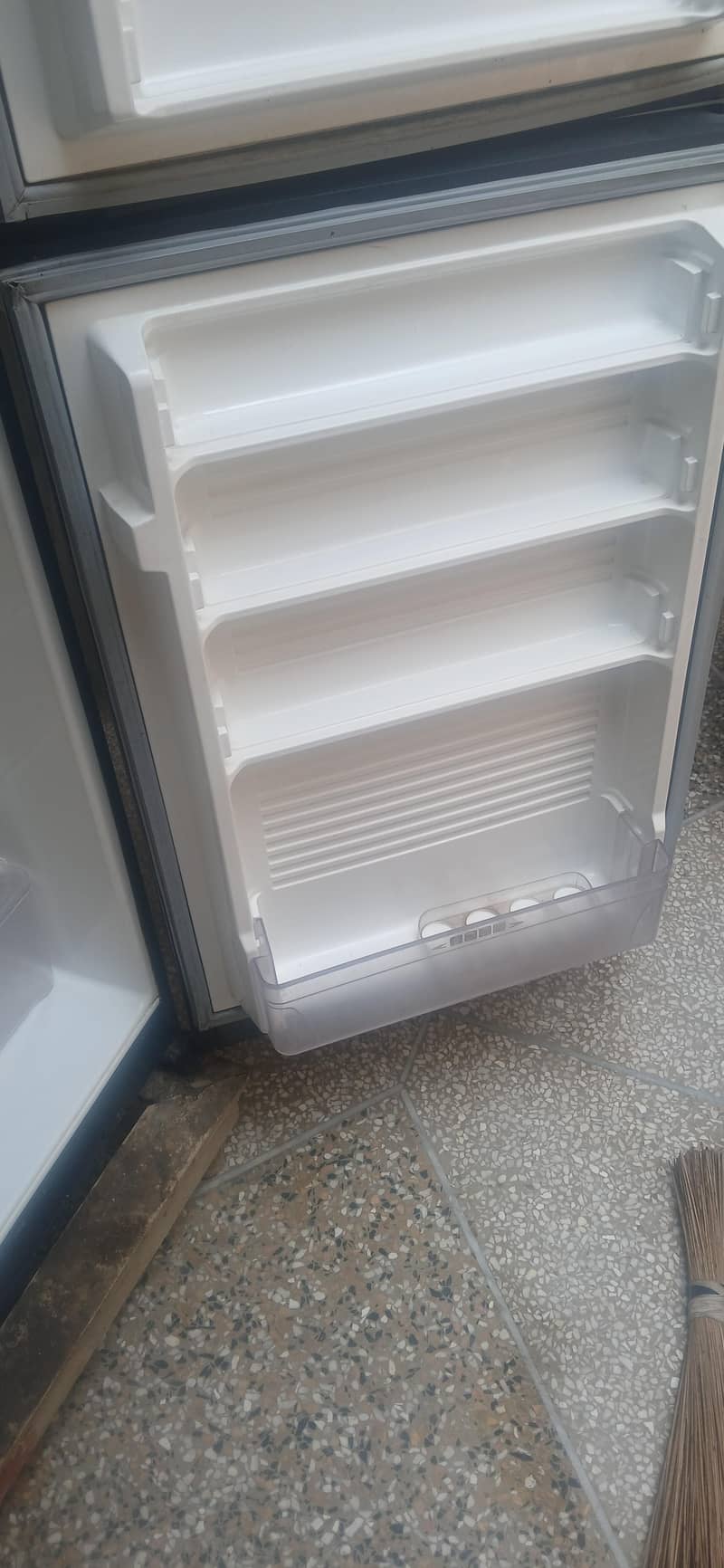 Medium Size Fridge 1