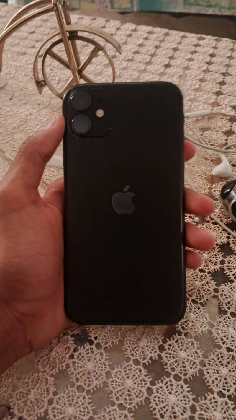 Apple iPhone 11 3