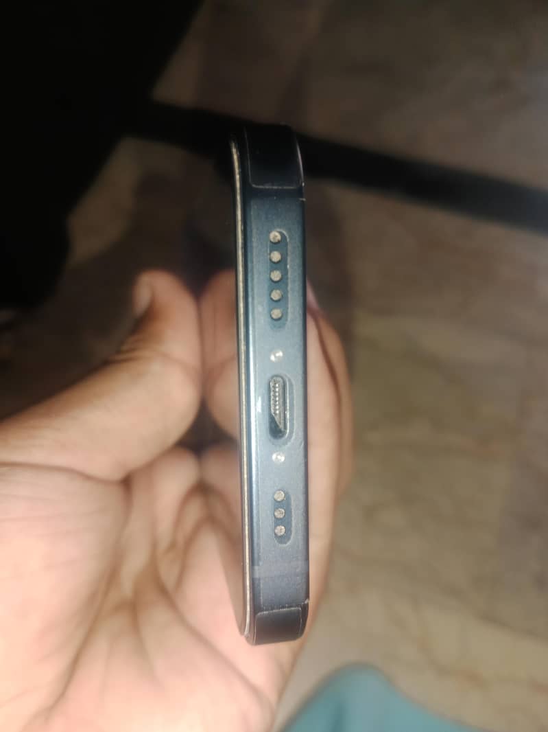 Apple iPhone 13 1