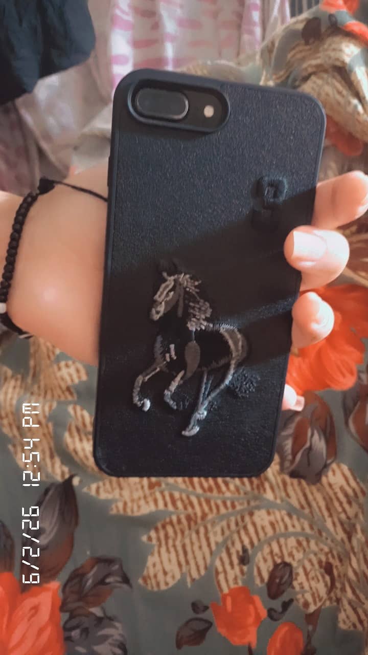 Apple iPhone 7 Plus 0