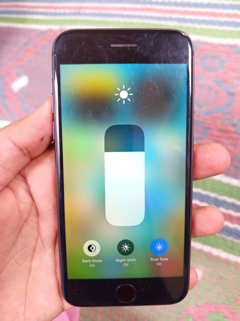 Apple iPhone 8 6