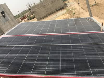 Solar panels with batteries lead acids