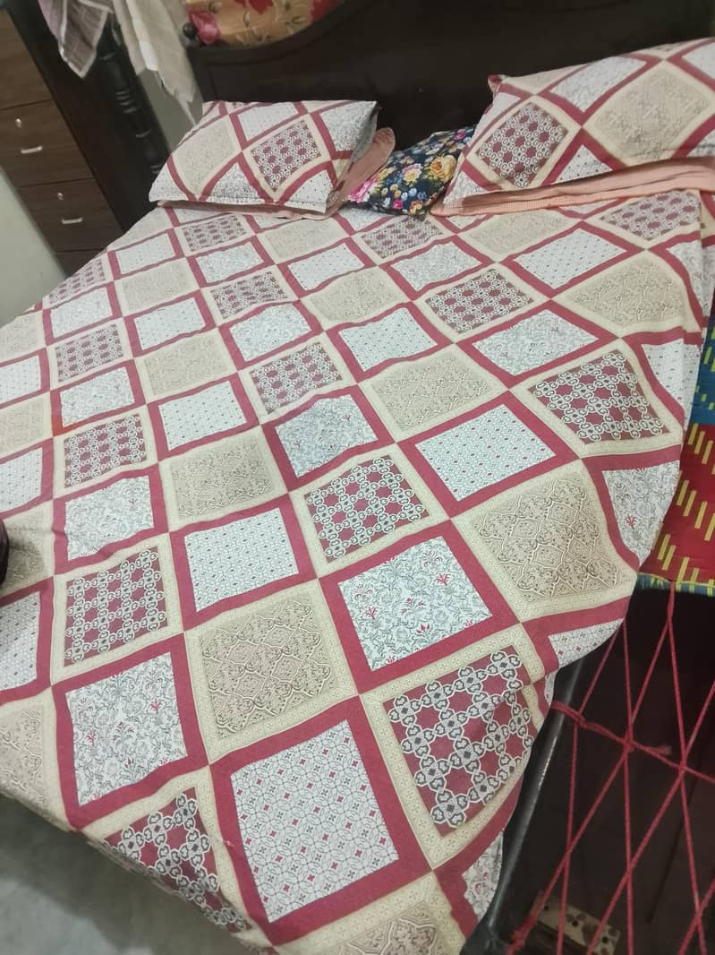 queen bed with mattress 2