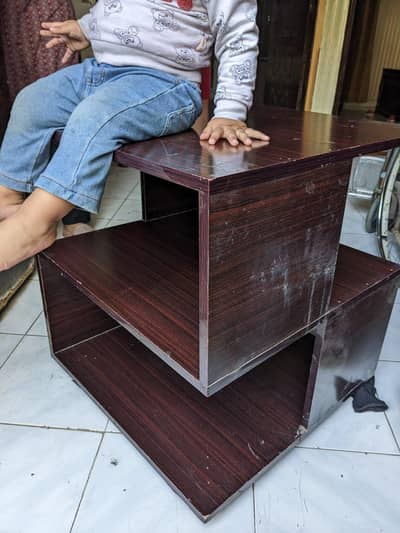S shaped wooden corner