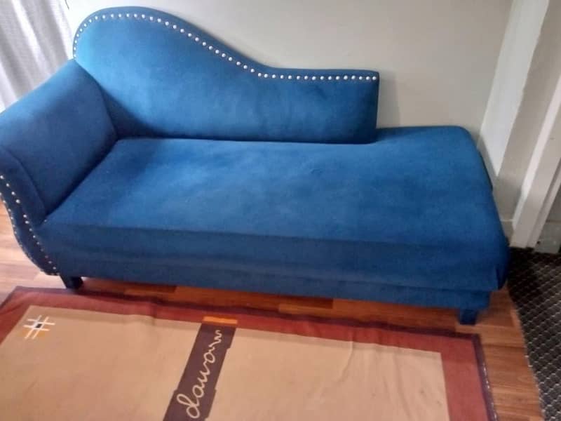 Excellent condition Dewan 3