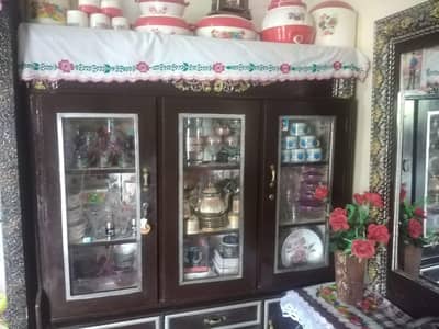 bed+ Istri stand + almari +Table