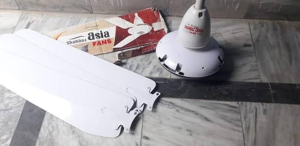 Ceiling fan urgent sale