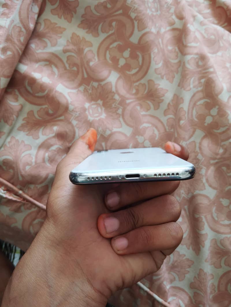 Apple iPhone X 1