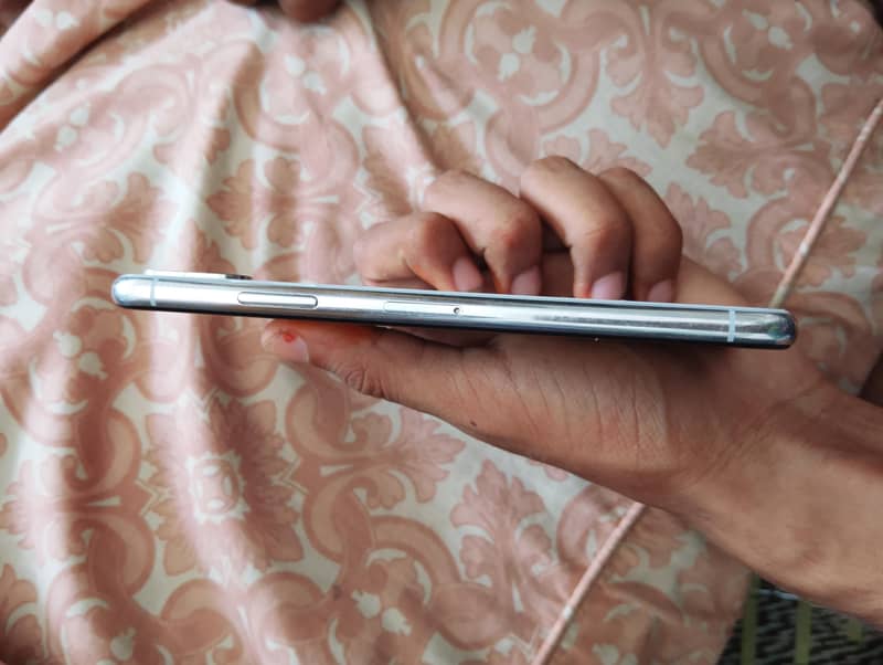 Apple iPhone X 2
