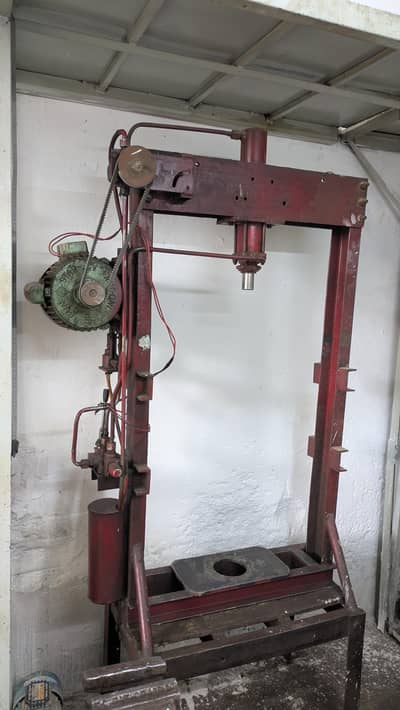 Jack frame press for submersible