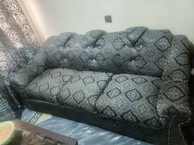 3 2 1 Sofa Set In Good Condition