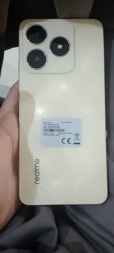 Realme C61