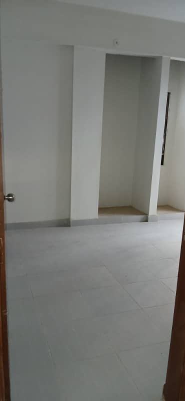 1 Bed Lounge For Sale Available