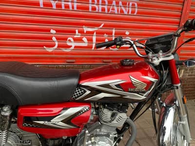 Honda CG125 2025