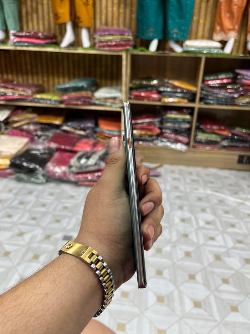Tecno CAMON 40 Pro 3