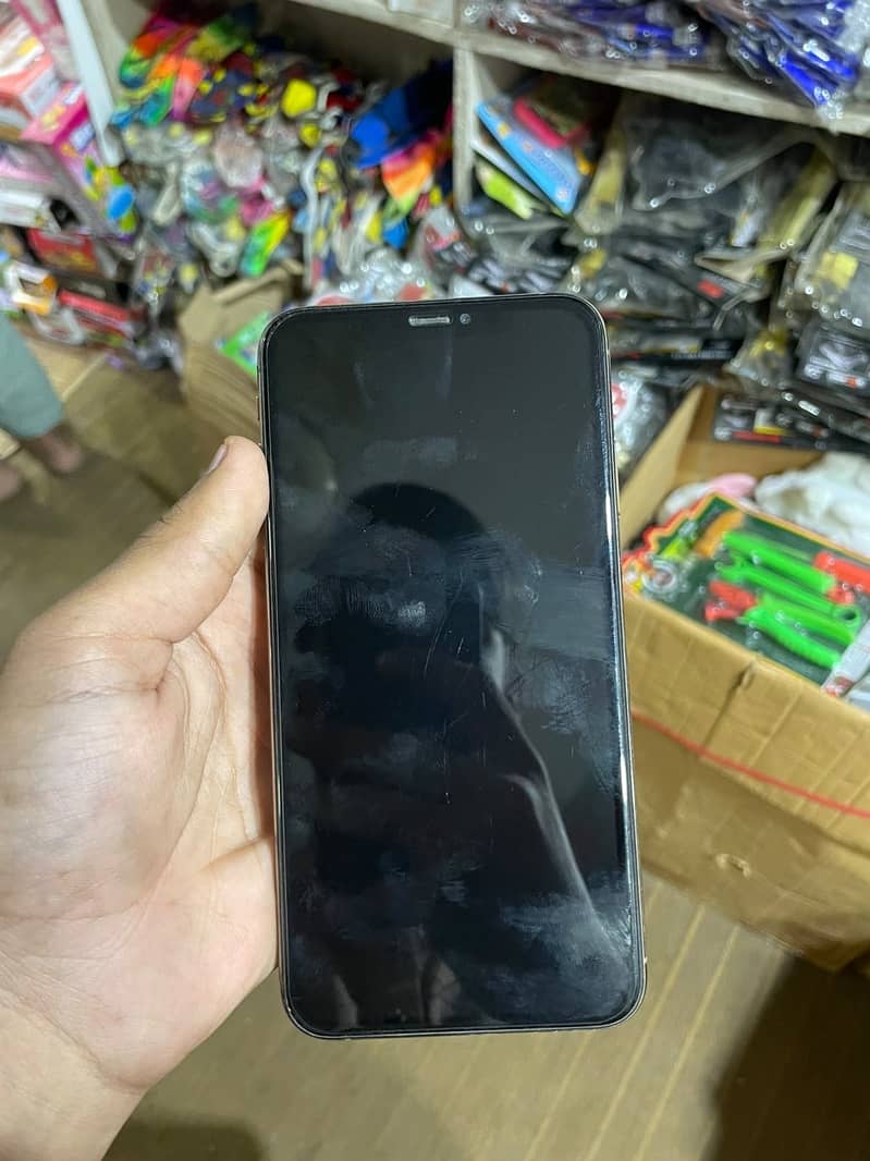 Apple iPhone Xmax 2
