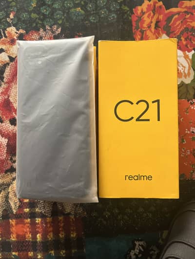 Realme C21