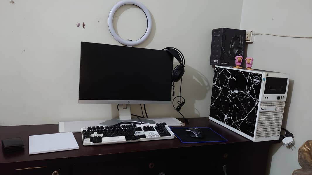 Computer &LCD 2