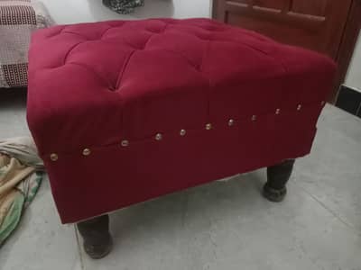 puff seats  only 1 month used  like brand new in condition     3tdj m