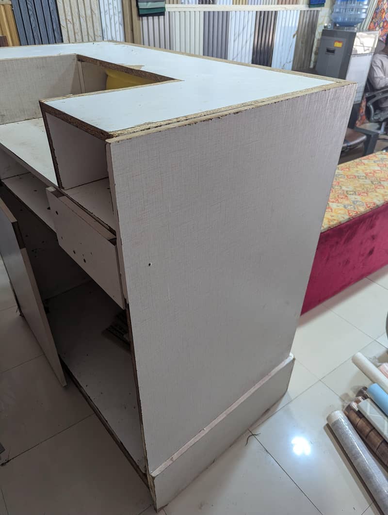 Reception Counter 1
