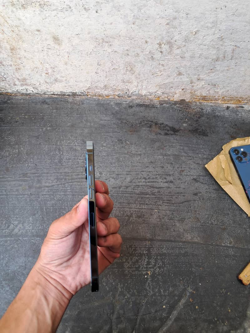 IPhone 12pro max 2