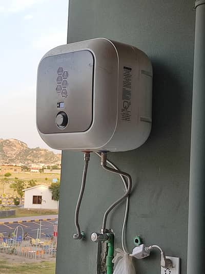 Beetro electric geyser and heater for sale