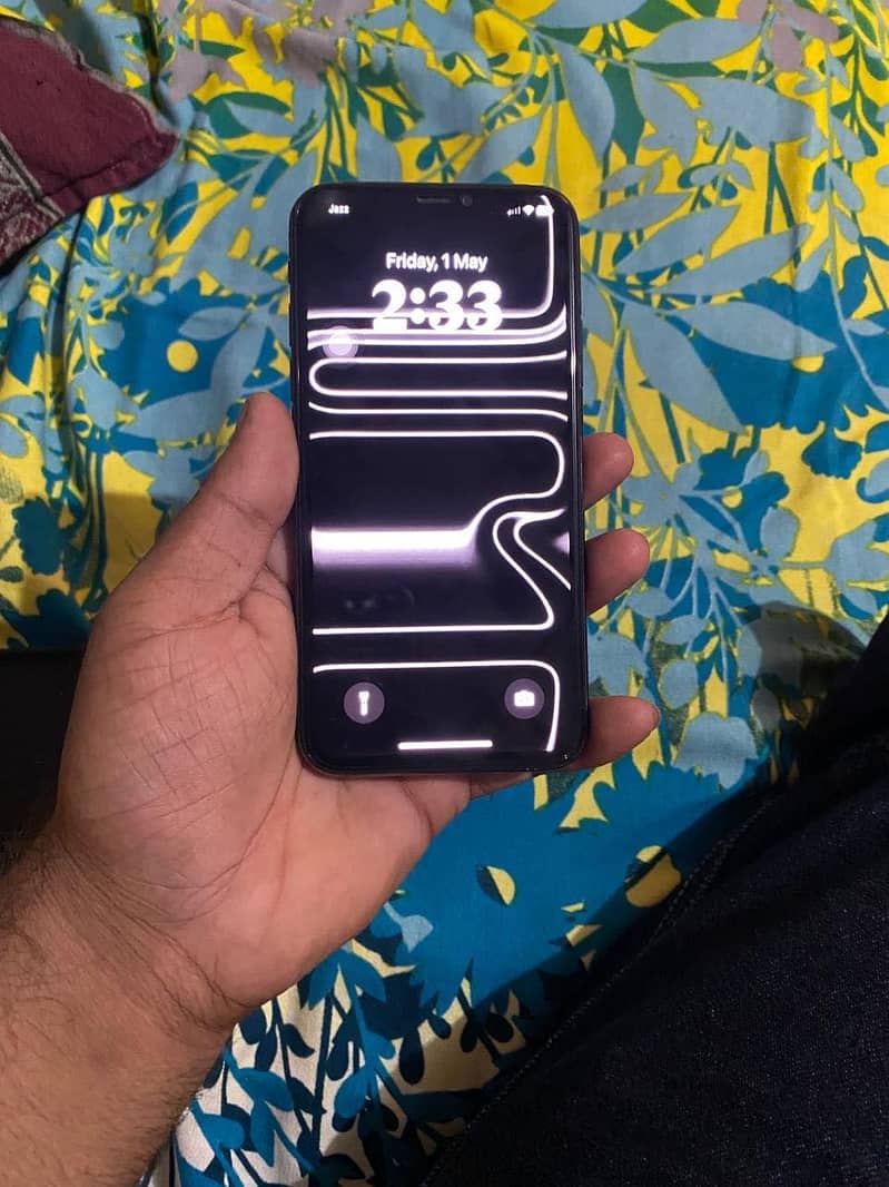 Apple iPhone X 4