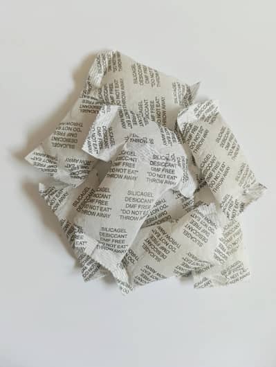 Silica gel dessicant - Silica gel packaging - Moisture absorber Silica