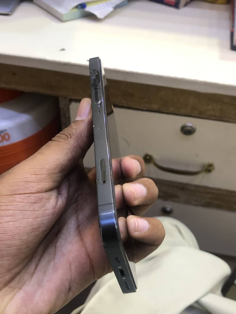 Apple iPhone 12 Pro 4