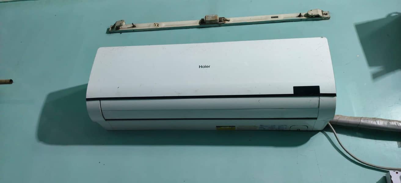Haier split Ac 18 LNF long throw 3