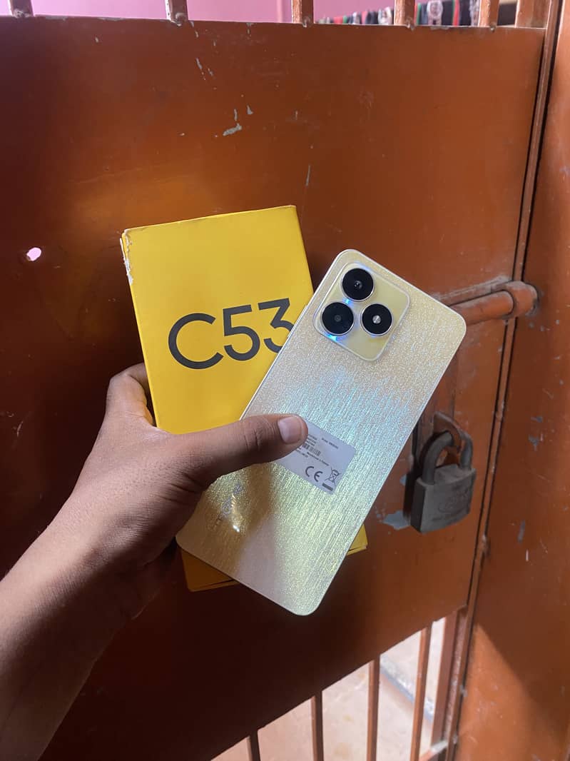 Realme C53 0