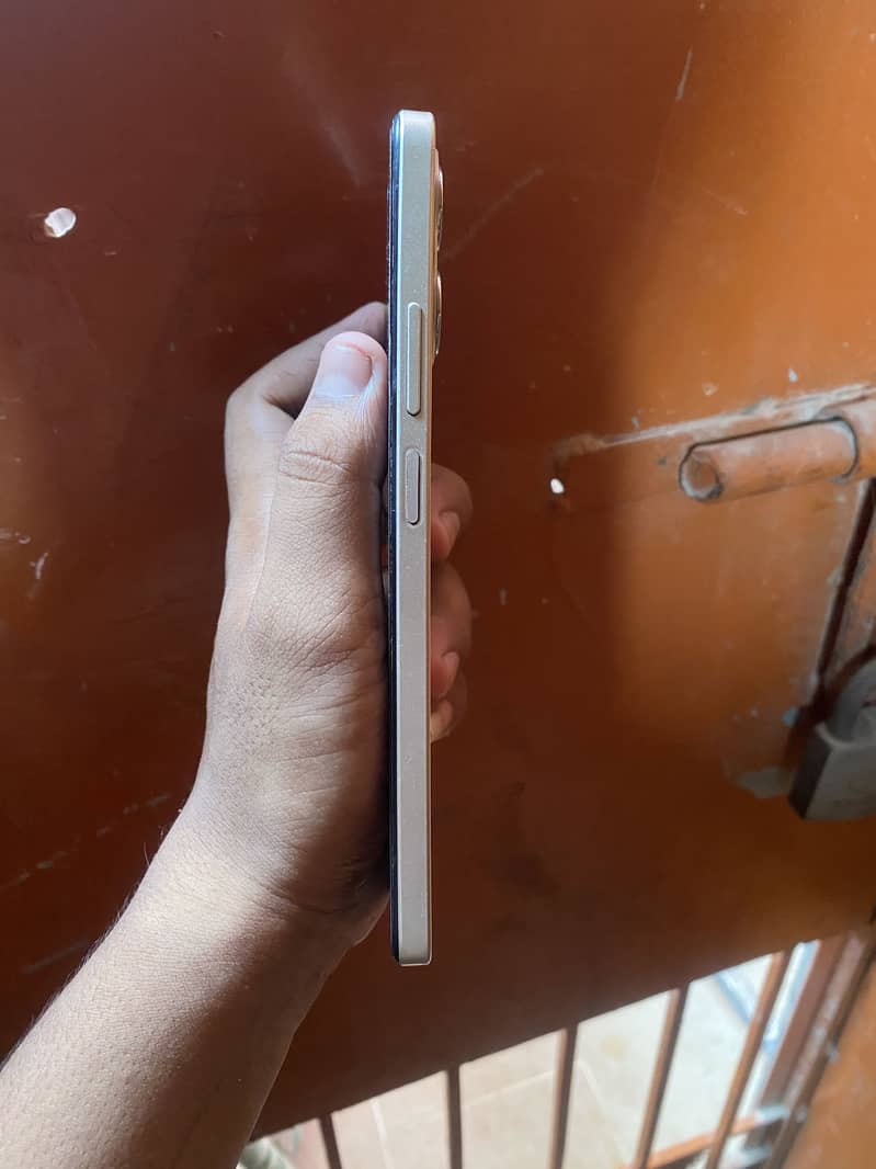 Realme C53 2