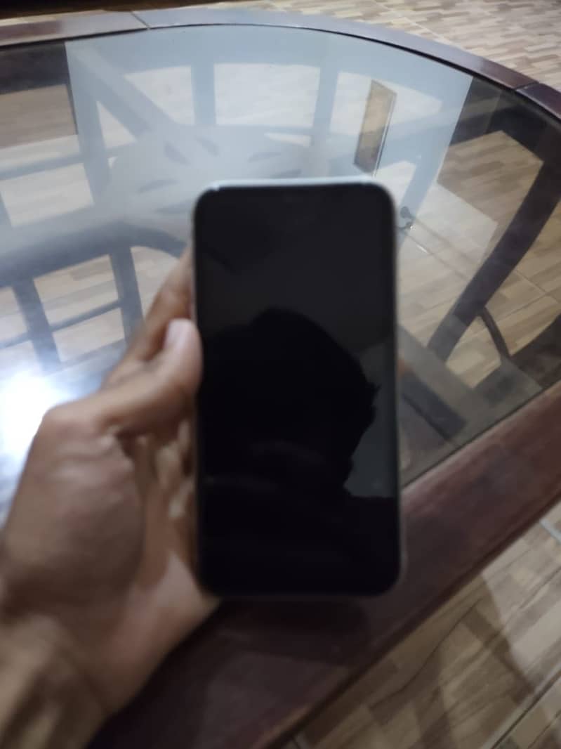 Apple iPhone 11 5