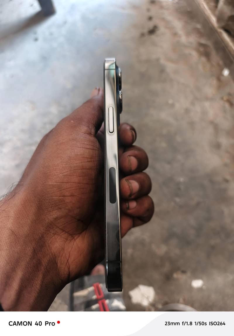 Apple iPhone 13 Pro 4