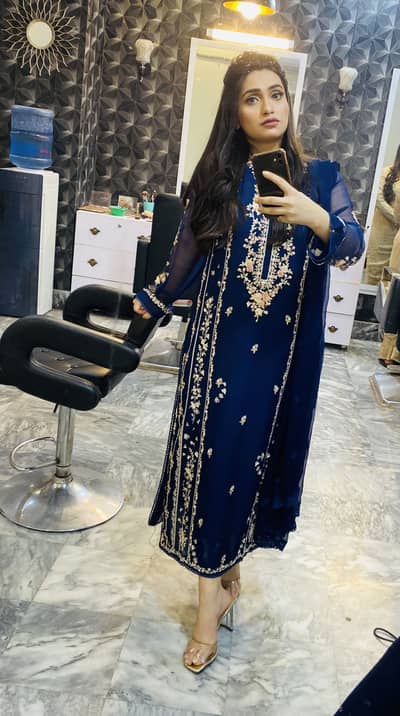 Formal dress / semi formal suits / readytowear