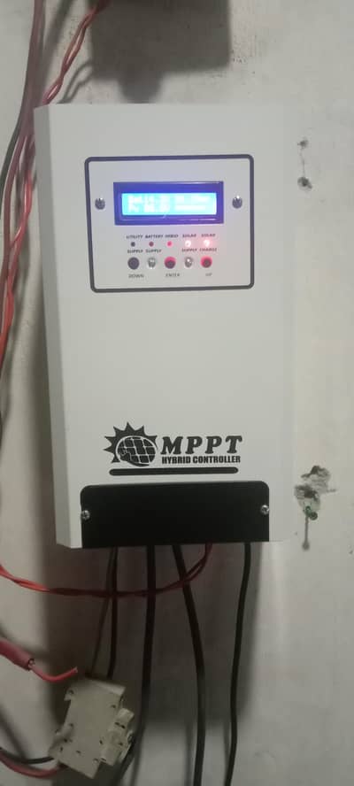 80 Ampere, Atlas MPPT Solar Hybrid Controller