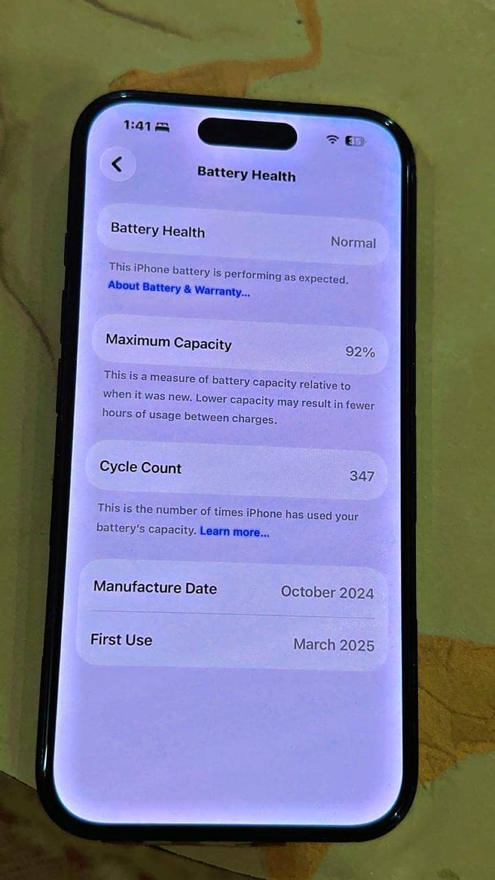 Apple iPhone 16 3