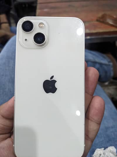 Apple iPhone 13
