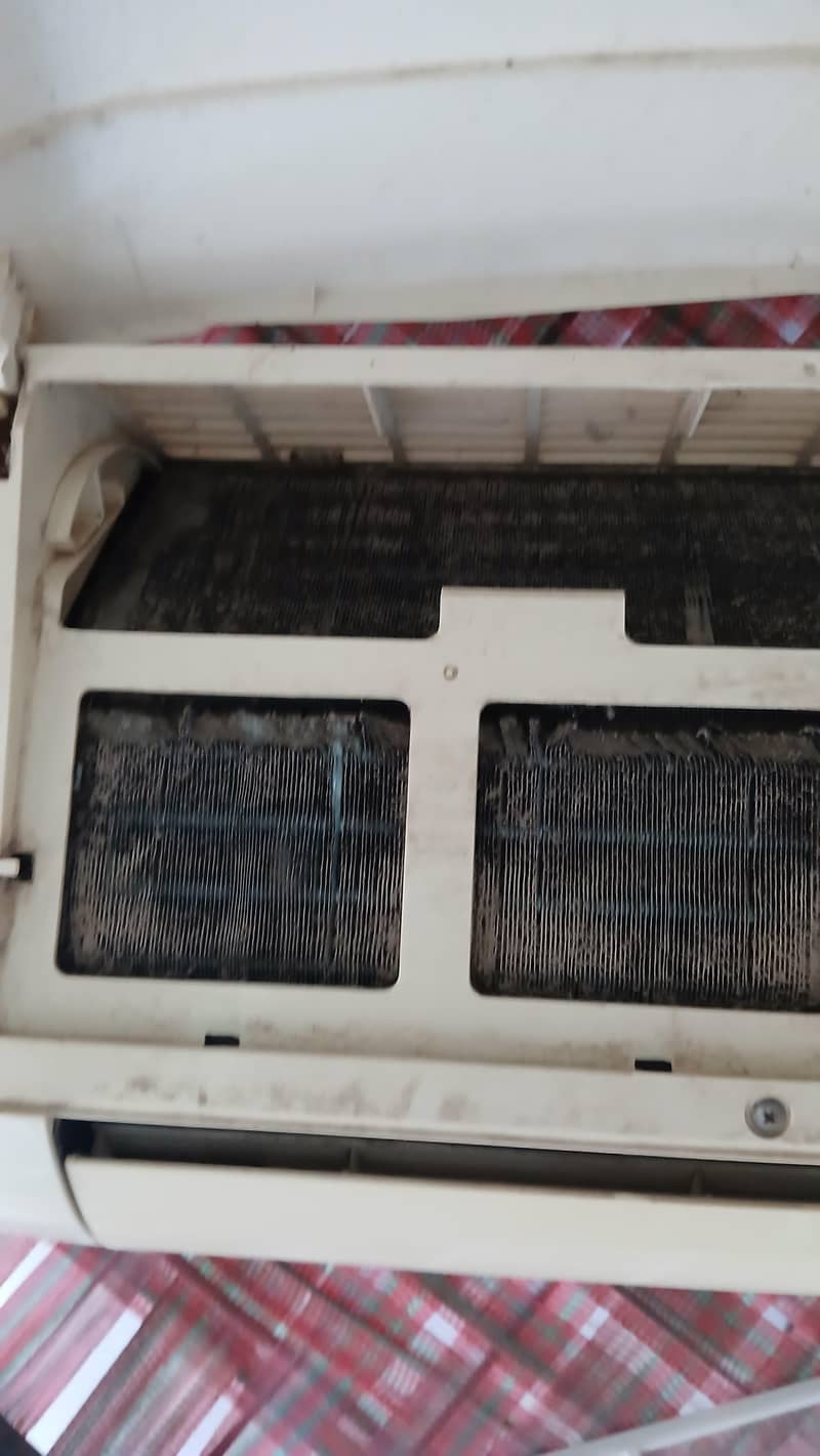 1 TON SPLIT AC 0